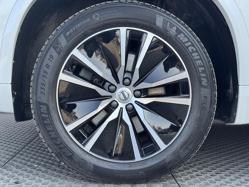 Volvo XC90 (2022) 2.0 B5 AWD Inscription, 1. Maj - fotka 48 z 51