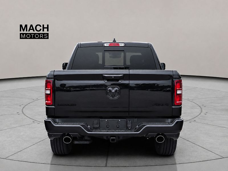 RAM 1500 (2026) Laramie Premium 2026 V8 - fotka 3 z 9