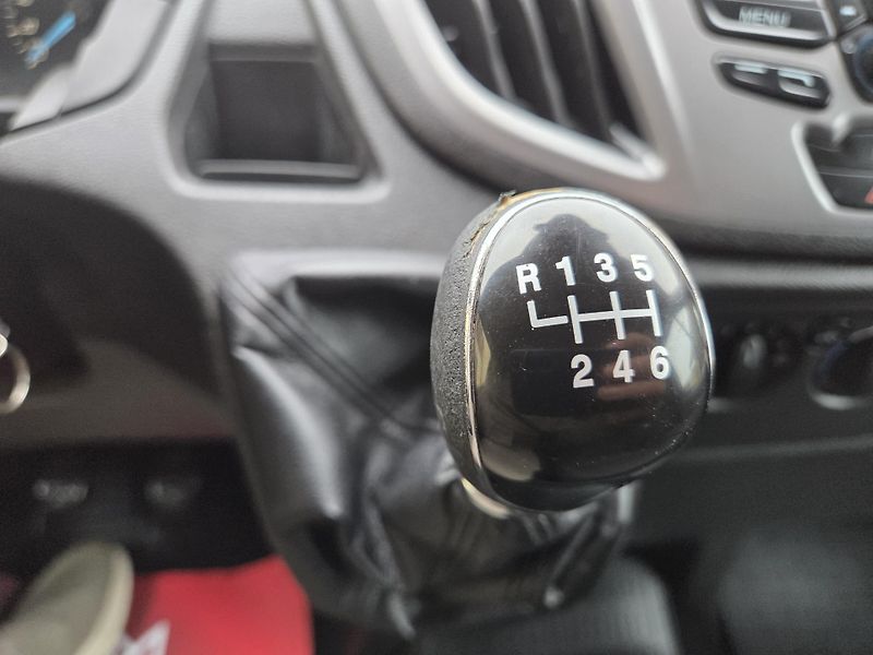 Ford Transit (2015) 2.2TDCI 114kW L2H3 - fotka 23 z 33