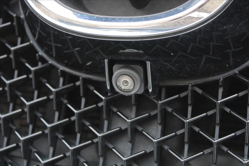 Mazda CX-5 2,5 i  1MAJ,A/T,4x4,REVOLUTION - fotka 34 z 47