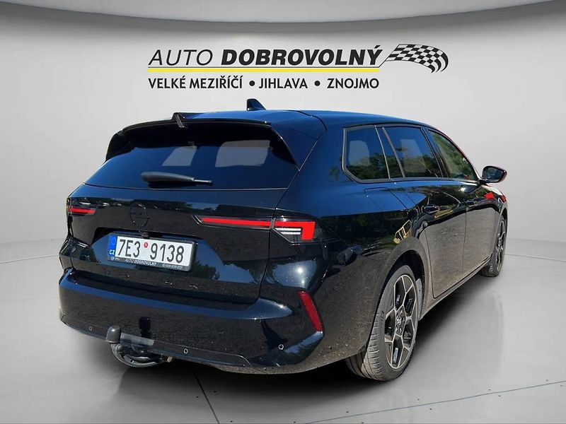 Opel Astra Sports Tourer GS BlueHDi 96kW - fotka 7 z 39