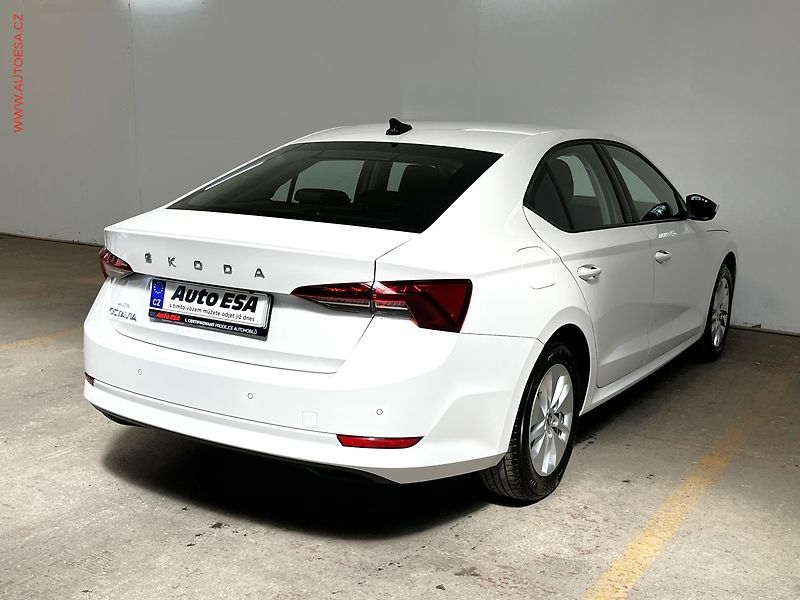 Škoda Octavia (2021) 2.0TDi, ČR, Ambition, +kola - fotka 4 z 18