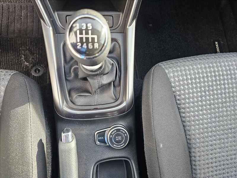 Suzuki SX4 S-Cross 1,4 T BoosterJet AllGrip 4x4 - fotka 23 z 45