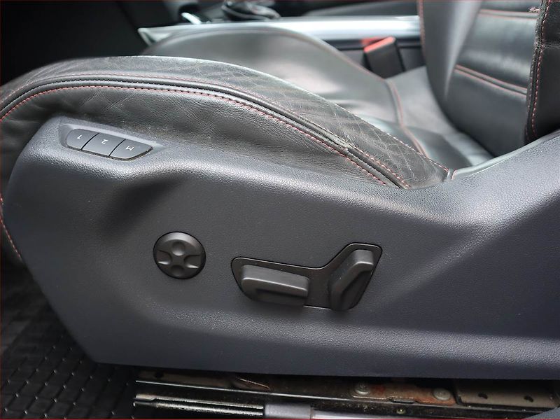 Peugeot 508 (2016) 2.0 BlueHDi, Automat, Navi - fotka 17 z 19