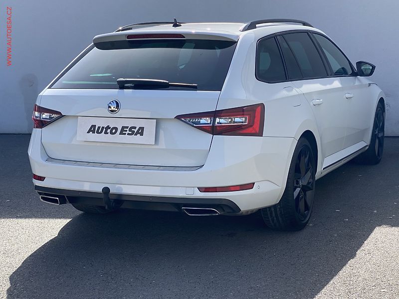 Škoda Superb (2017) 2.0 TSi 4x4, SportLine, DSG - fotka 4 z 17