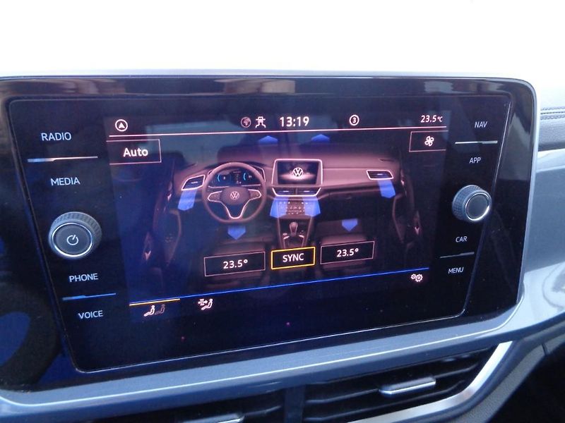 Volkswagen T-Roc 1.5 TSI Style  110 kW - fotka 18 z 29