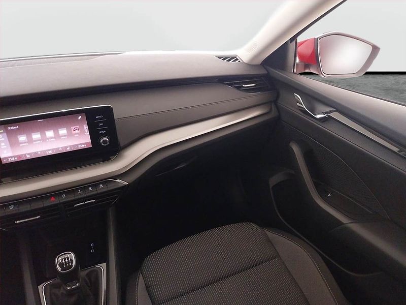 Škoda Octavia (2021) Ambition 1.5 TSI, Serv.kniha - fotka 8 z 21