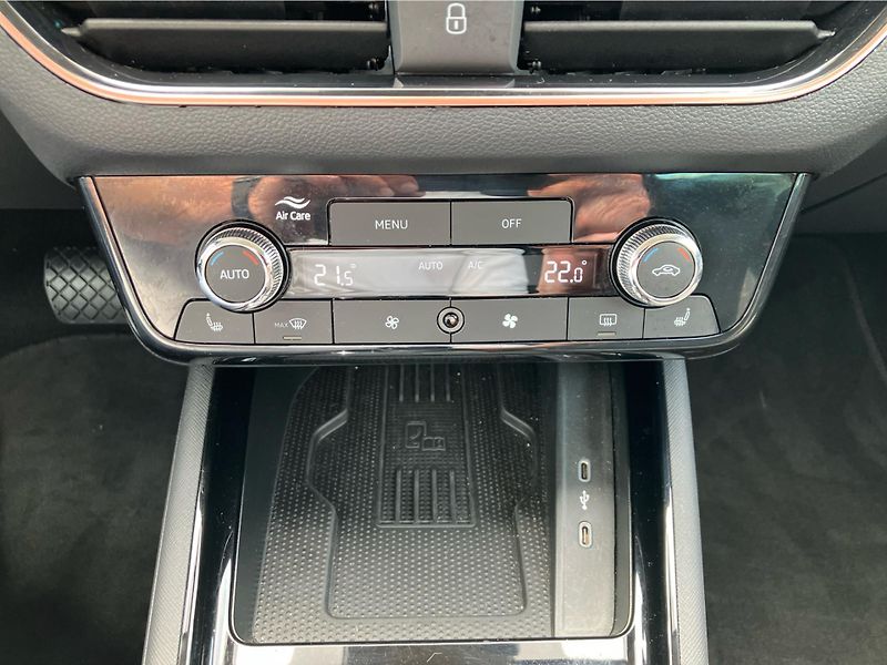 Škoda Scala 1.0 TSI 85kW TOP SELECTION DSG - fotka 21 z 30