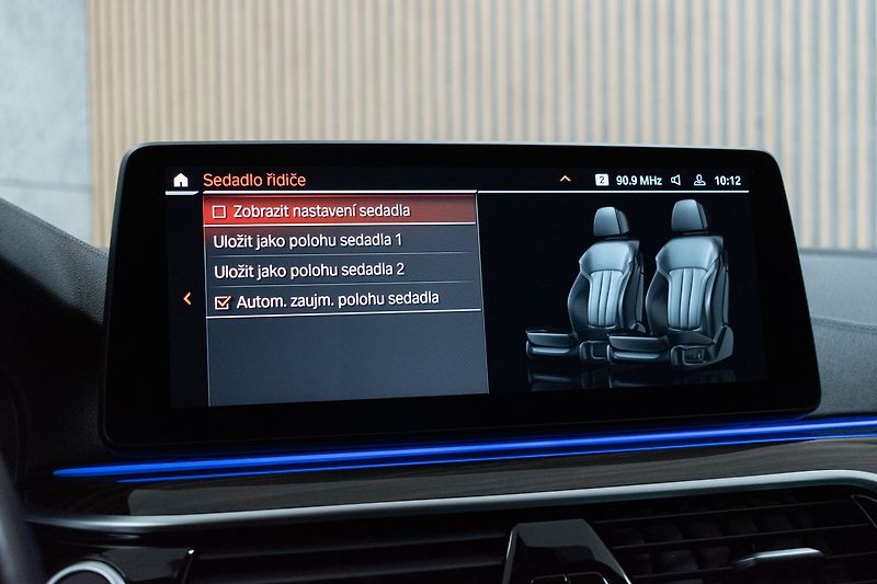 BMW Řada 5 530d xD TAŽNÉ*N.TOPENÍ*ČR 1.M* - fotka 40 z 51