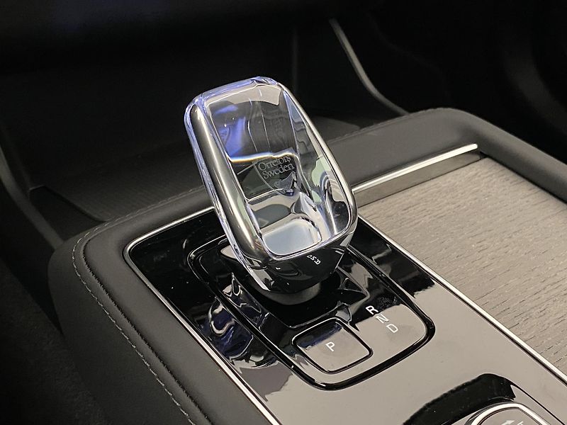 Volvo XC90 T8 AWD RECHARGE ULT REZERVACE - fotka 28 z 68