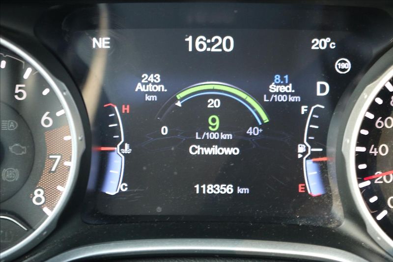 Jeep Compass 1,3 110 kW , ČR - fotka 22 z 47