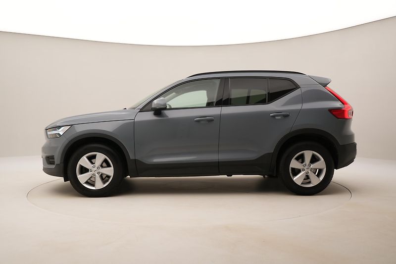 Volvo XC40 T2 KINETIC AUT - fotka 10 z 39
