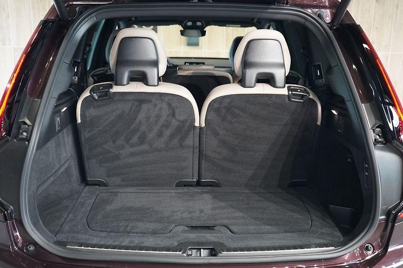 Volvo XC90 T8 PLUS Bright, Vzduch, 360° - fotka 15 z 50