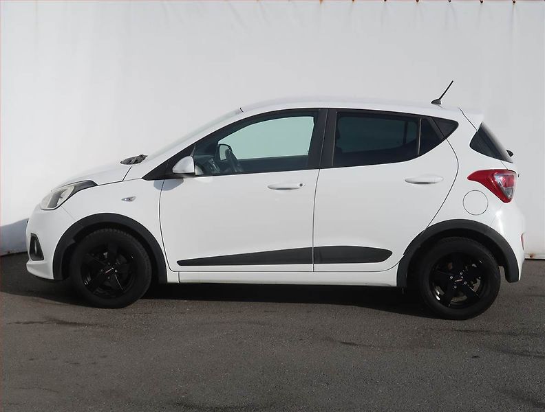 Hyundai i10 (2017) 1.0, Serv.kniha - fotka 3 z 15