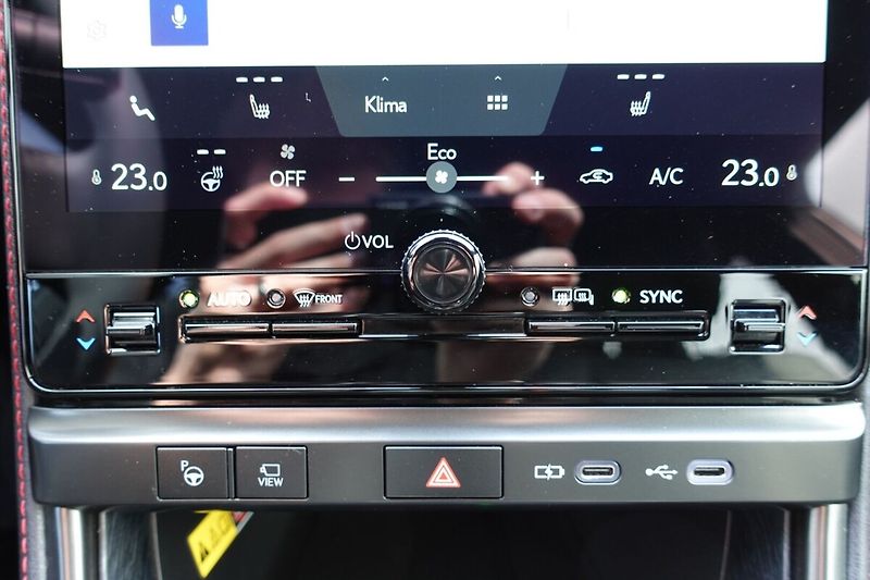 Lexus LBX 1.5 HEV Emotion Advanced FWD - fotka 24 z 34