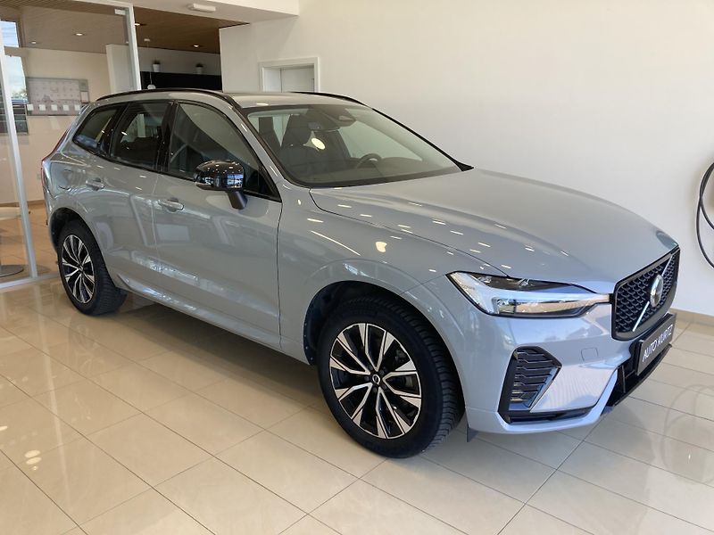 Volvo XC60 B4 AWD PLUS DARK AT8, ČR - fotka 2 z 26