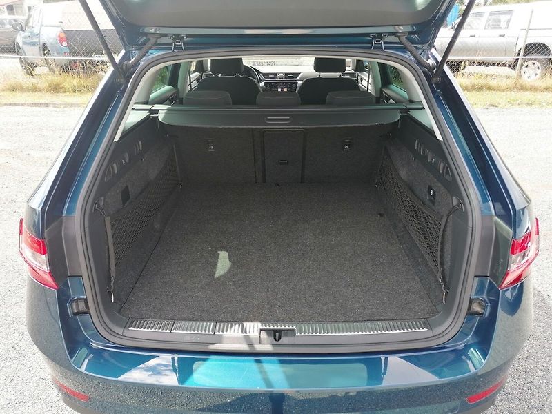 Škoda Superb (2021) IV 1.4 TSi PHEV 160kW - fotka 27 z 36