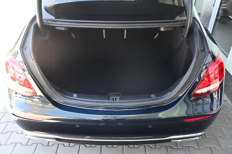 Mercedes-Benz Třídy E 350d - fotka 40 z 42