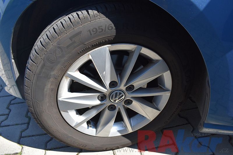 Volkswagen Golf (2015) Comfortline 1,6 TDI - fotka 23 z 41