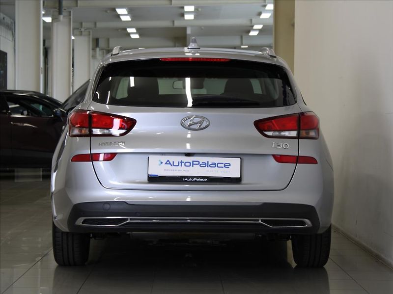 Hyundai i30 1,0 T-GDi 88kW 37tkm.Záruka ČR - fotka 4 z 23