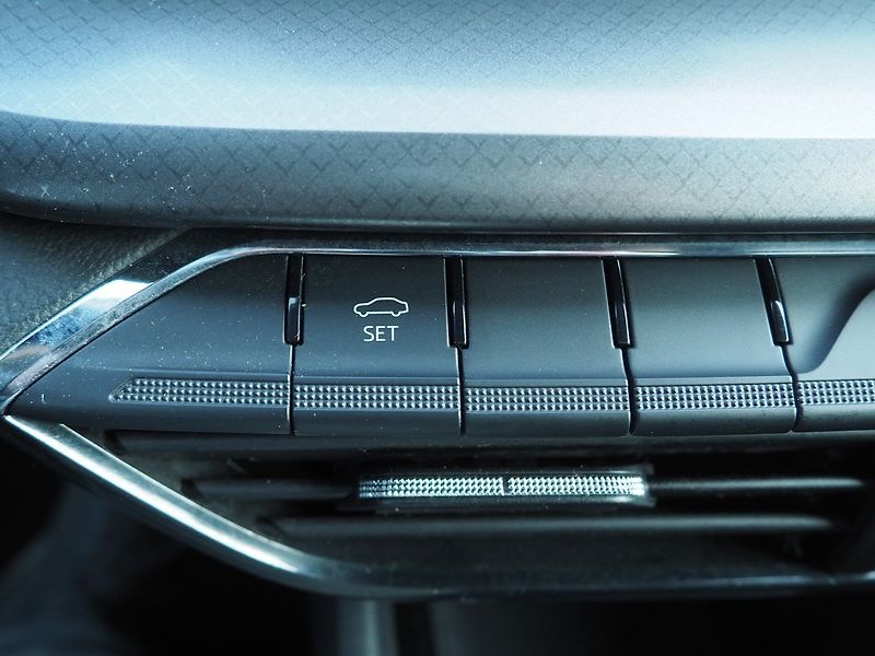 Škoda Octavia (2021) 2.0 TDI, Ambition, Navi - fotka 32 z 39