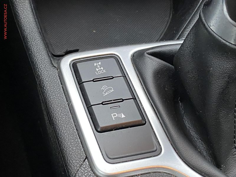 Kia Sportage (2019) 1.6  T-GDi AWD, Vision, navi - fotka 15 z 20