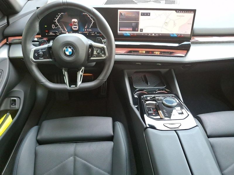 BMW Řada 5 520d xDrive M-Sport Pro Tažné - fotka 11 z 12