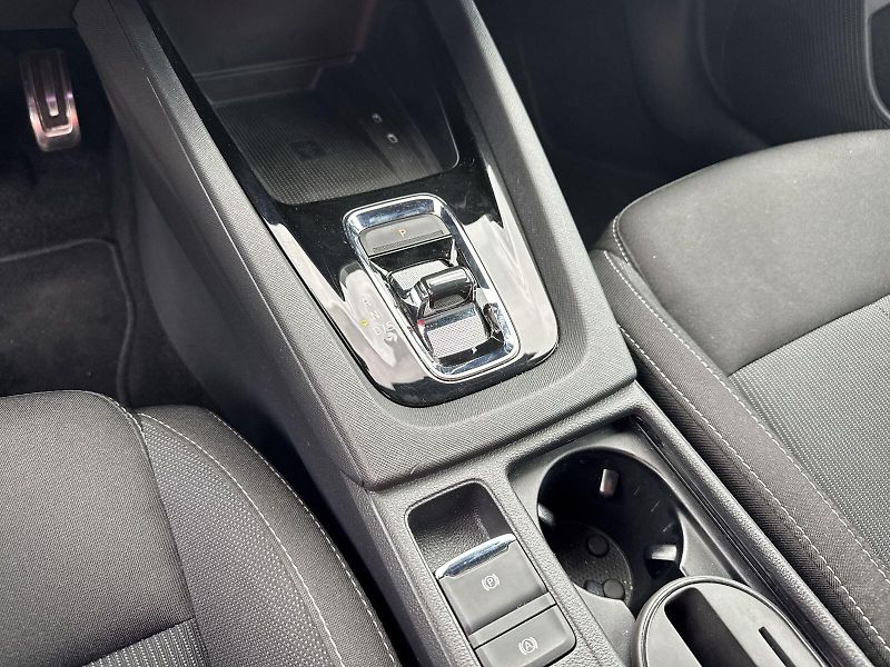 Škoda Octavia (2023) 1.5 TSI M-HEV DSG Sportline - fotka 27 z 35