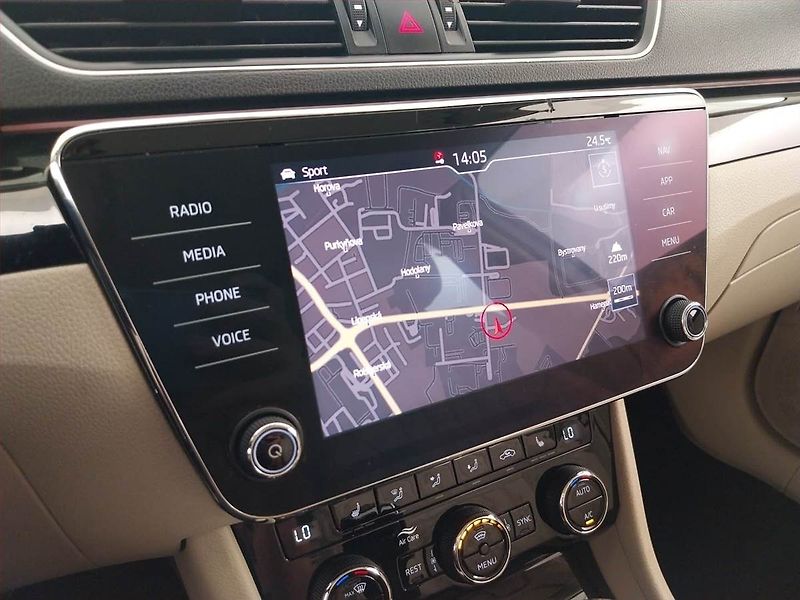 Škoda Superb (2018) Laurin&Klement 2.0 TDI, 4X4 - fotka 23 z 25
