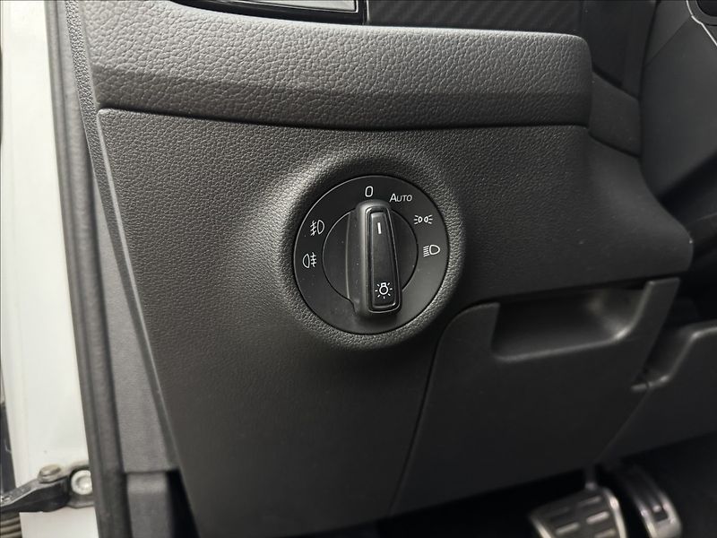 Škoda Kodiaq 2,0 RS CANTON DPH DCC 360° ČR - fotka 8 z 49