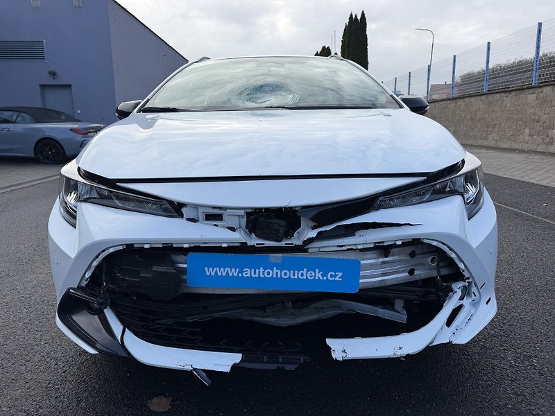Toyota Corolla Kombi 1,8i hybrid automat  - fotka 8 z 19