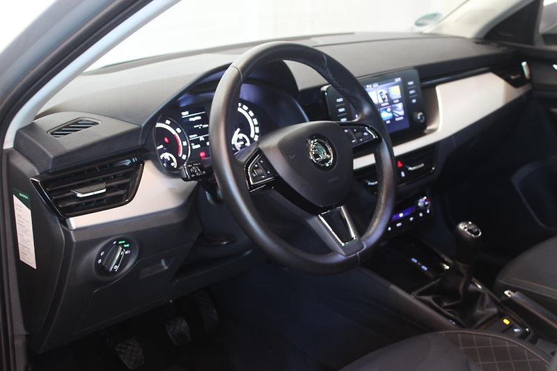 Škoda Scala (2020) 1.0TSI85kW Style+ Matrix - fotka 16 z 37