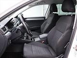 Škoda Superb 1,6 TDI Style 1.maj servis kn. - náhled 11