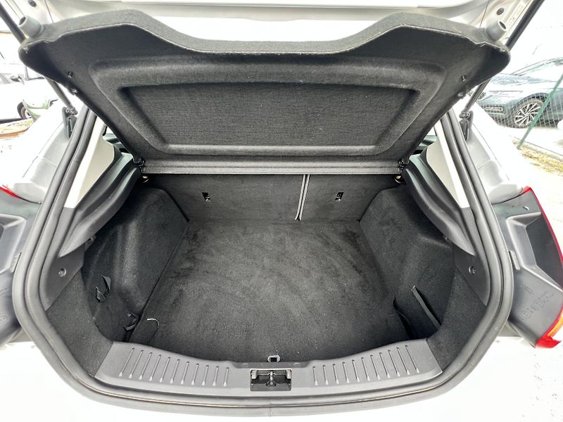 Ford Focus 1.0i KLIMATIZACE ALU PŮVOD ČR - fotka 26 z 37