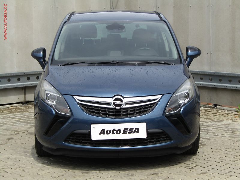 Opel Zafira (2016) 2.0 CDTi, ČR, AT, park.asist - fotka 2 z 22