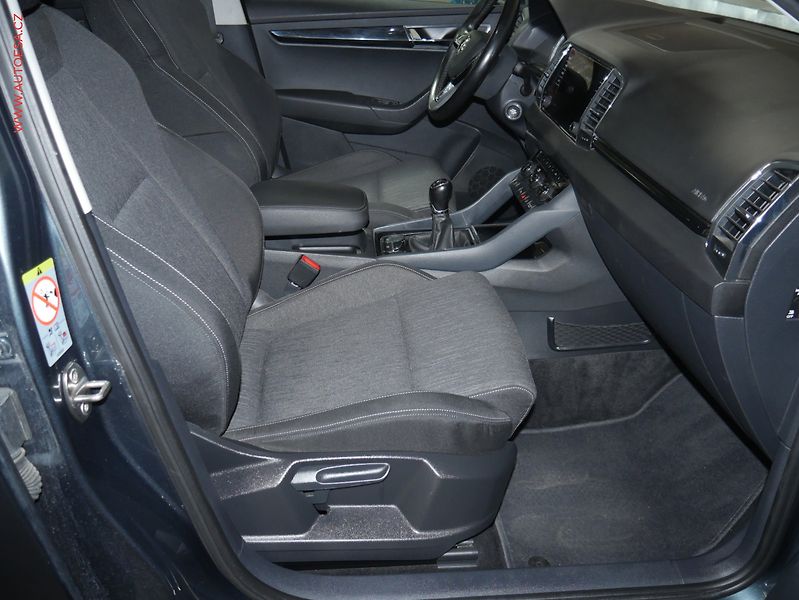 Škoda Karoq (2018) 2.0 TDi 4x4, Style, TZ, panor - fotka 12 z 17