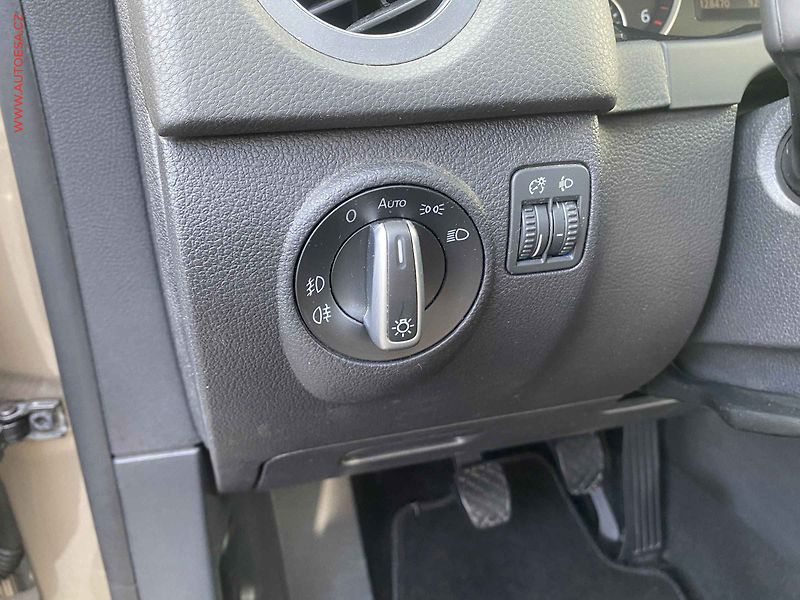 Volkswagen Tiguan (2012) 2.0 TDi, Sport&Style, park. - fotka 15 z 16