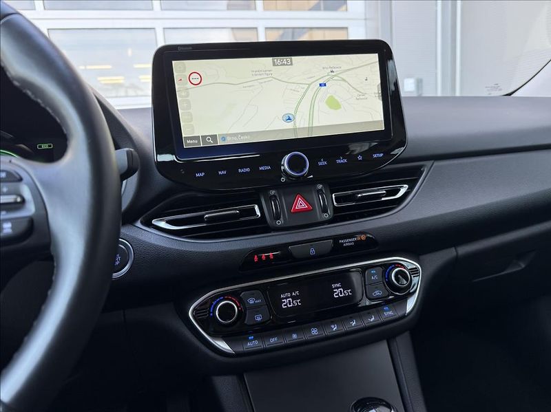 Hyundai i30 1,5 T-GDI DCT  FB Style Safety - fotka 15 z 19