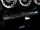 Mercedes-Benz CLA 2,0 CDI AMG CZ DPH Navi - náhled 28