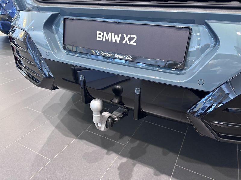 BMW X2 sDrive 20i - fotka 6 z 12