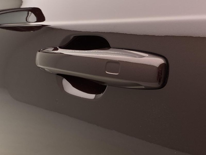 Volvo XC90 T8 AWD RECHARGE CORE AUT CZ 7m - fotka 36 z 59