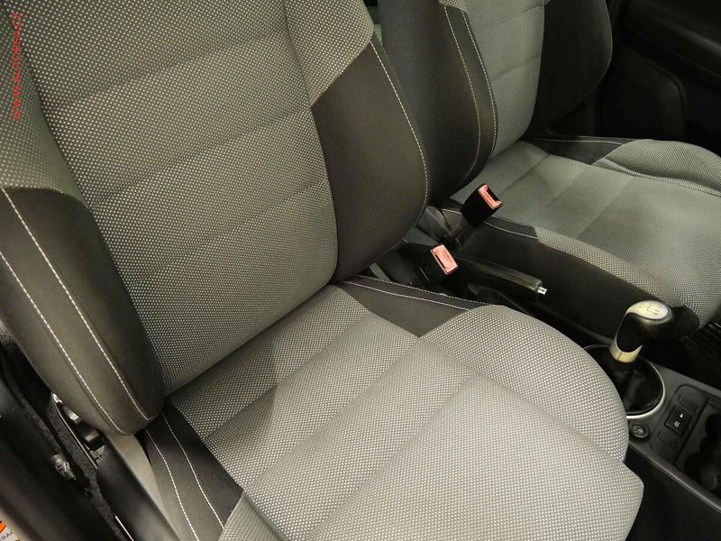 Škoda Fabia (2008) 1.4 16V, ČR, Sport, TZ - fotka 11 z 18