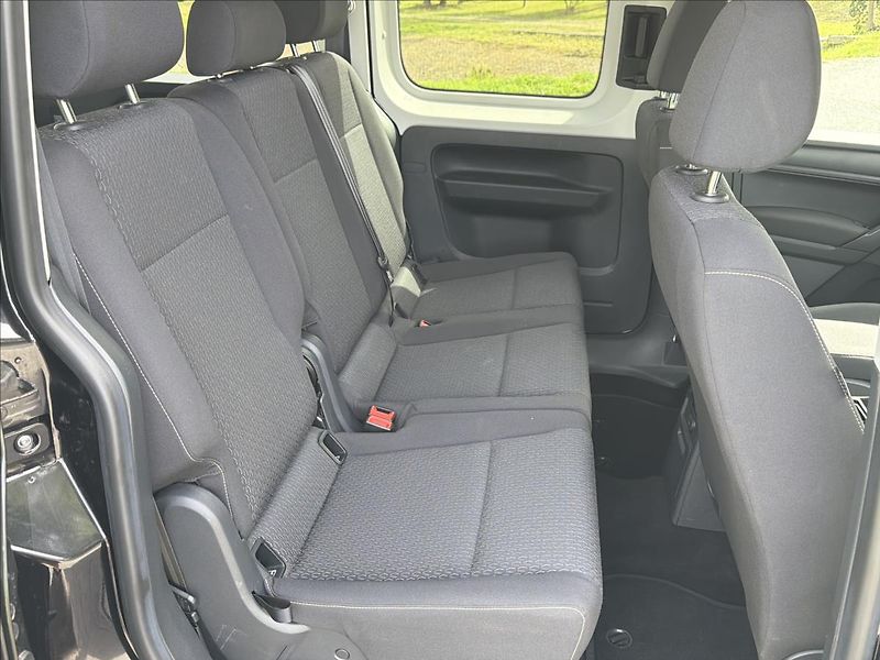 Volkswagen Caddy 1,4 TSI 96 kW DSG STYLE - fotka 17 z 26