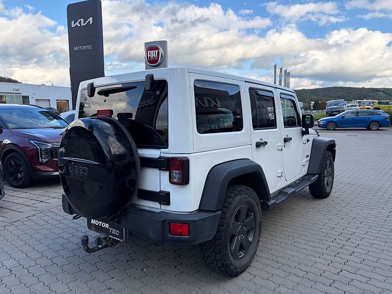 Jeep Wrangler 2.8 CRDi 147kW AT6 - fotka 3 z 10