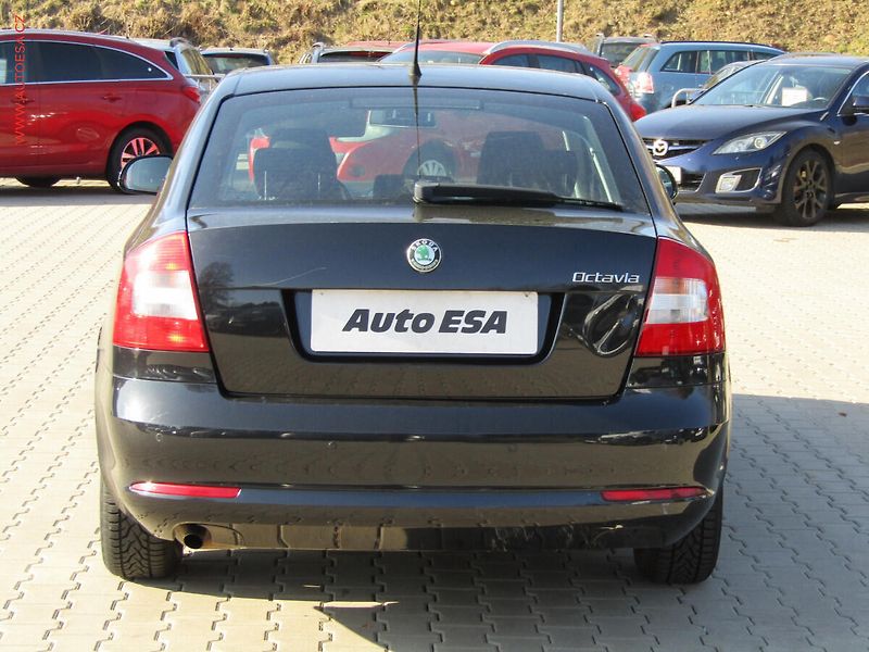 Škoda Octavia (2010) 1.2 TSi, autoAC - fotka 5 z 18