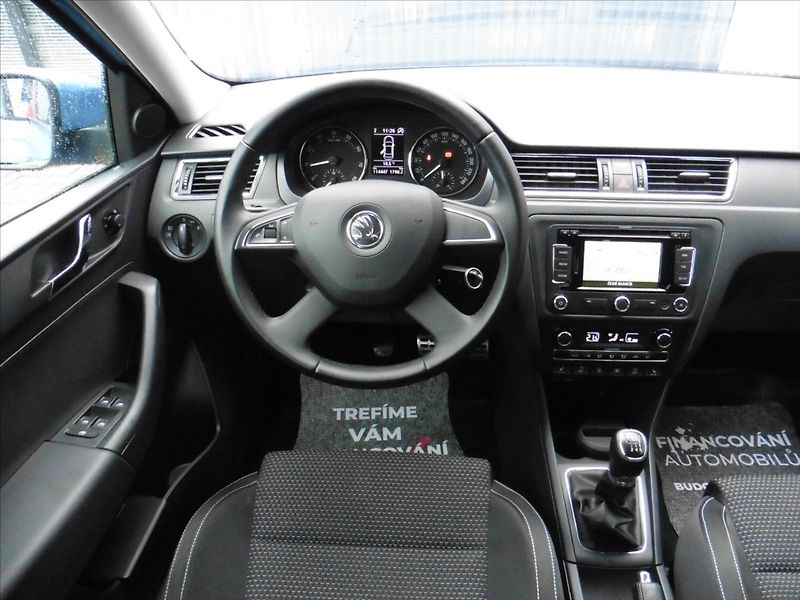 Škoda Rapid 1.2 TSi Elegance Navi 1.maj - fotka 8 z 15