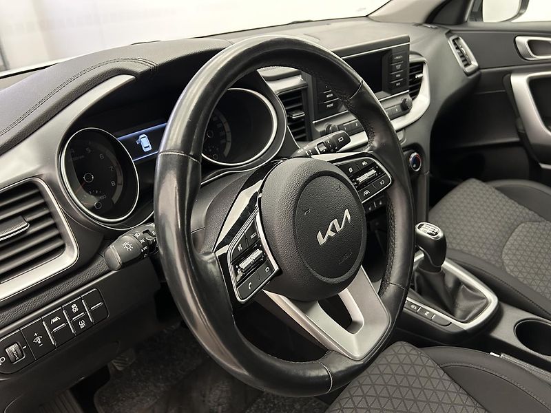 Kia Ceed 1.5 T-GDI Fresh - fotka 8 z 22