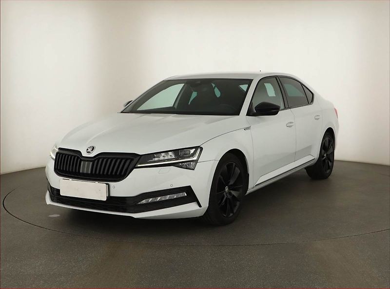 Škoda Superb (2020) Sportline 2.0 TDI - fotka 2 z 17