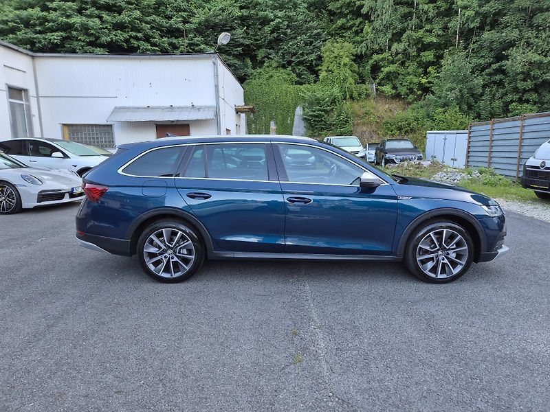 Škoda Octavia Combi Scout TDi 147kw DSG 4x4 - fotka 7 z 49