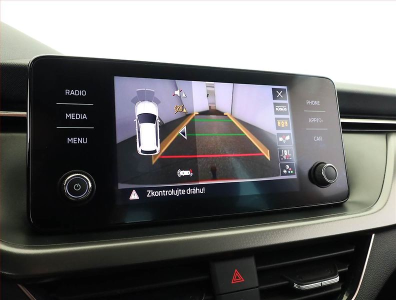 Škoda Kamiq (2023) Style 1.0 TSI - fotka 15 z 19